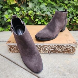 Chic Kenneth Cole NY Booties